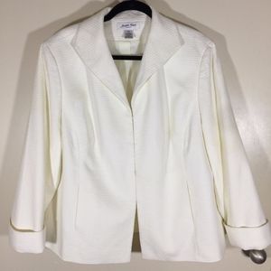 Judith Hart Blazer size 16W